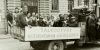 Talkoolaisia kuorma-auton lavalla Hämeenlinnassa 1942–1944 (kuva rajattu). Kuva: J. Kahri / Suurtalkoot ry:n kokoelma / Museoviraston Kuvakokoelmat