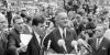Yhdysvaltain varapresidentti Lyndon B. Johnson puhuu Kolmen sepän aukiolla Helsingissä 1963 (kuva rajattu), UA Saarinen / JOKA / Museovirasto. Objektinumero: JOKAUAS2_10917:6
